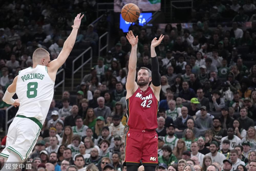 在激烈的竞 在激烈的竞