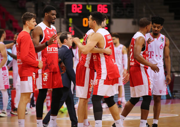 严格组织和 严格组织和